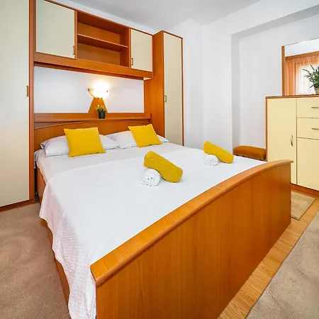 & Jagoda 3* Baska (Krk)