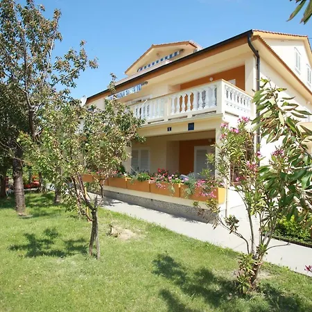 Guest house & Jagoda 3*