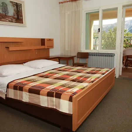 Guest house & Jagoda Baska (Krk)