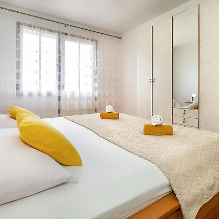 & Jagoda 3* Baška