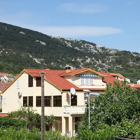 Penzion Jagoda In A Quiet Area Baška