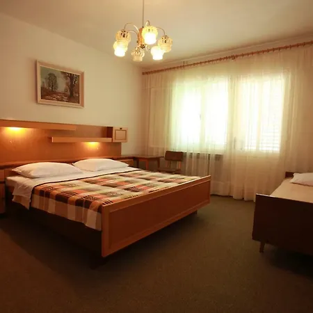 & Jagoda 3* Baška